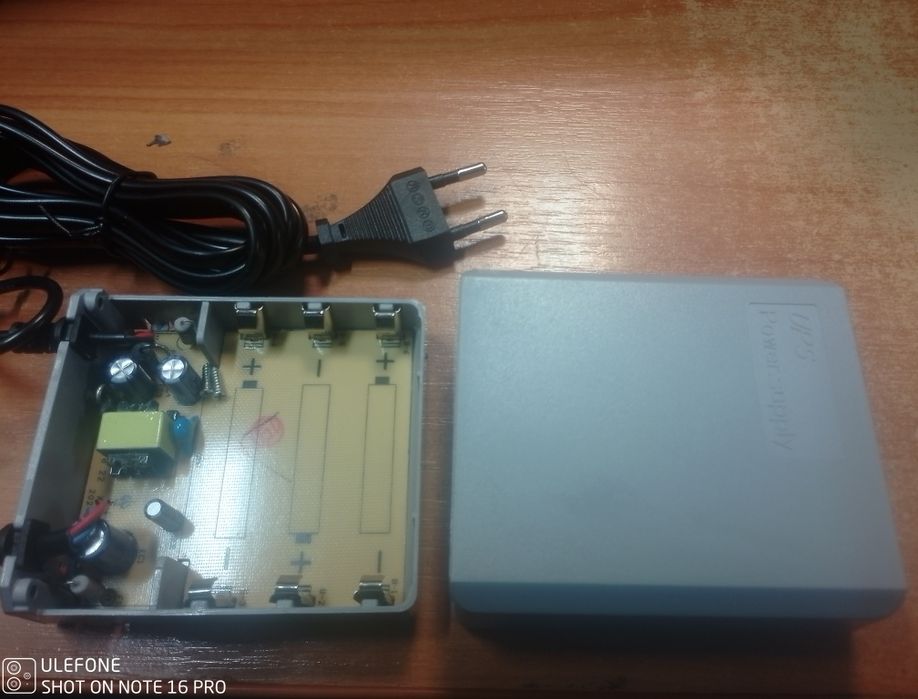 ДБЖ UPS джерело безперебійного живлення для роутера 12 вольт