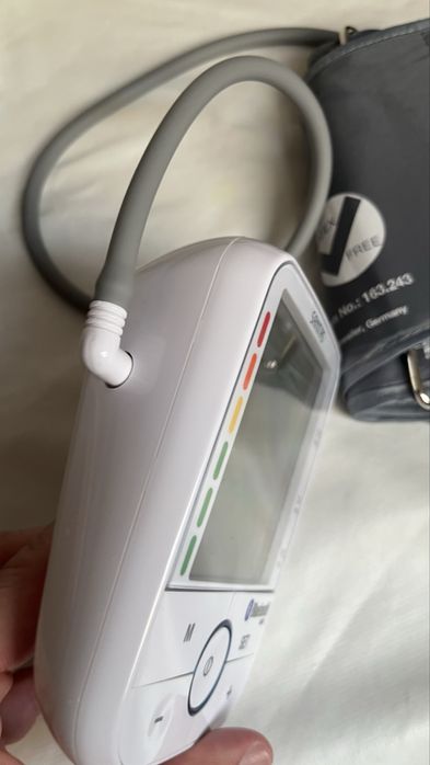 Medidor tensão arterial Sanitas SBM 67 Bluetooth (avariado)