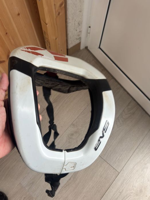 Neck brace/ cervical evs