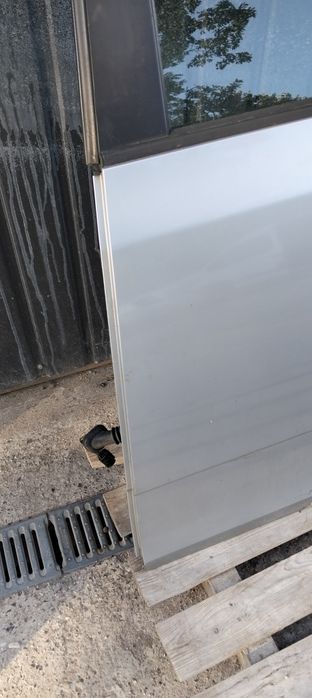 Drzwi lewy tył skoda fabia ii srebrne