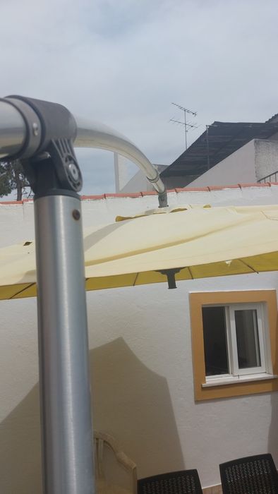 Chapéu de sol para jardim - estrutura em suspensão