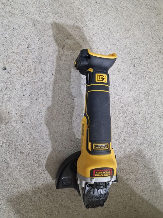 Rebarbadora Dewalt