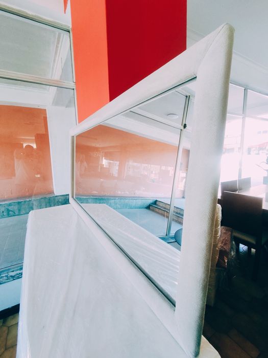 Móvel de sala NOVO lacado com espelho