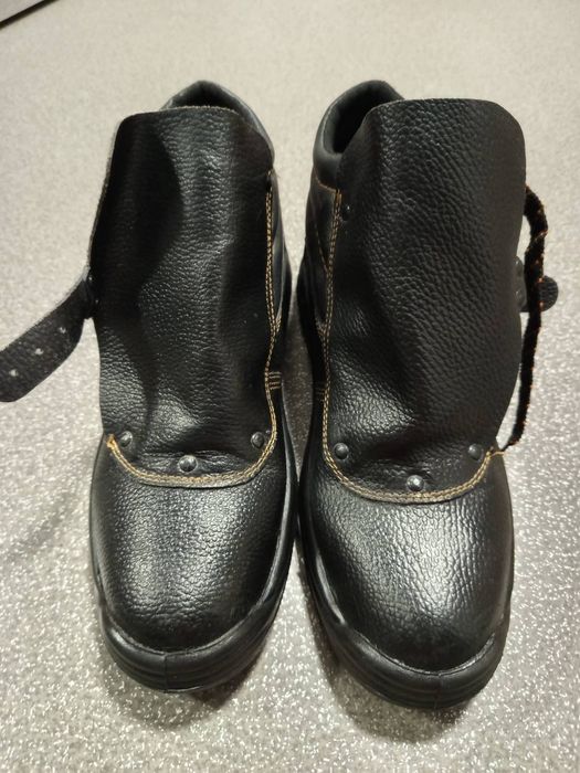 Ботинки рабочие , черевики робочі