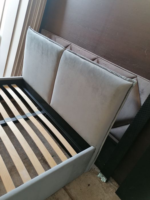 Łóżko tapicerowane w formie poduch na wymiar personalizowane łoże