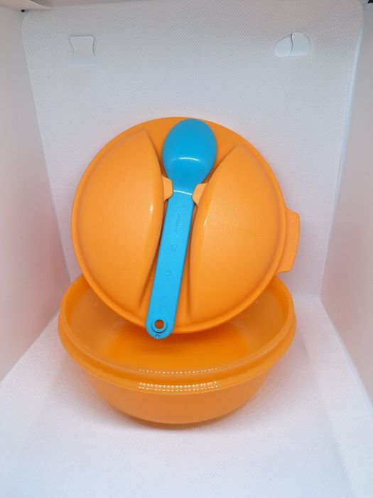 Tupperware laranja