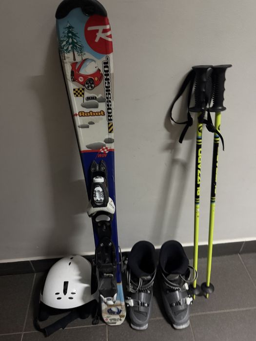 Narty kije buty narcirskie kask zestaw dzieciecy