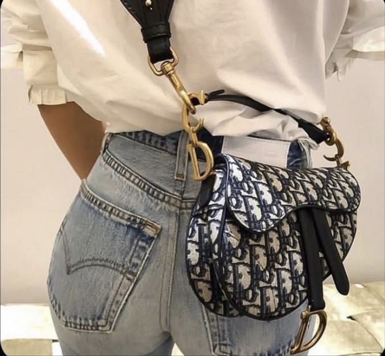 Mala a tiracolo nova em caixa CD