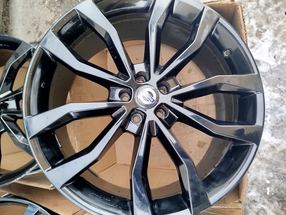 A422#Alufelgi uzywane 21" 5x108 Et 41 9J Volvo XC90 XC60 V90 Cross