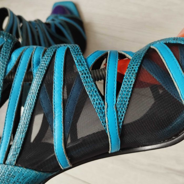 Шкіряні босоніжки зміїний принт