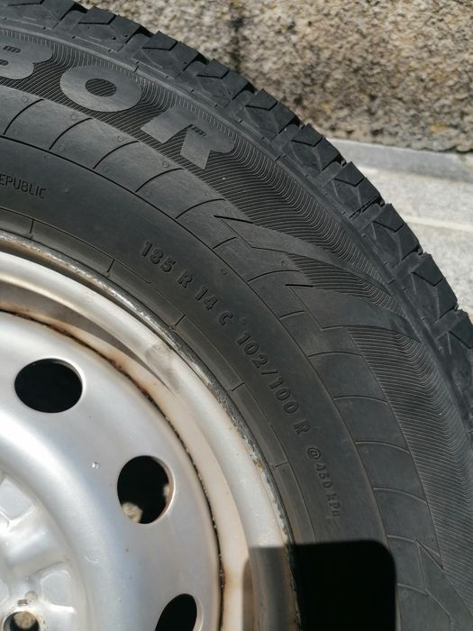 Pneus semi-novos