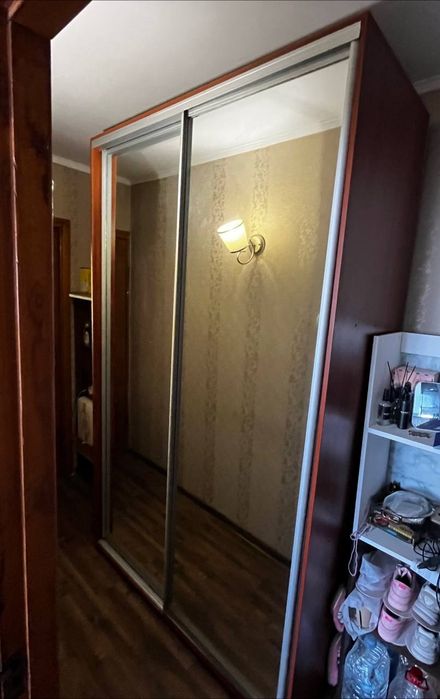 Шкаф-купе (цвет орех)