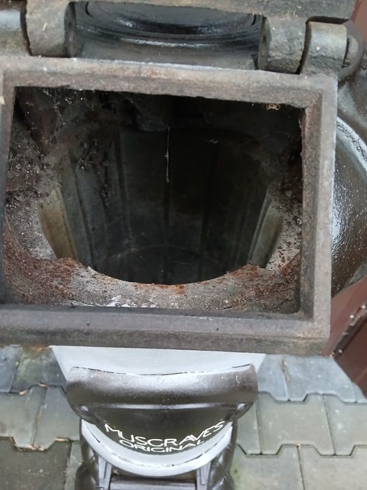 Piecyk żeliwny koza