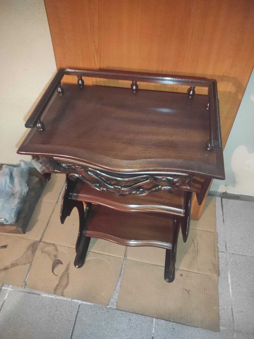 Pequena Consola vintage em óptimo estado