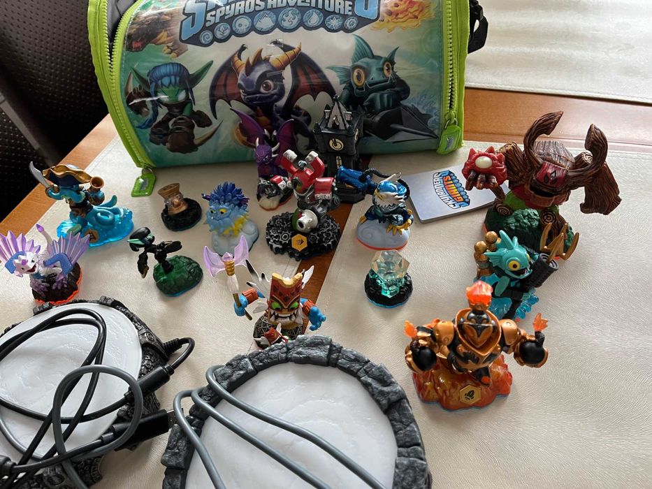 Duży zestaw Skylanders 2 portale 14figurek karty torba