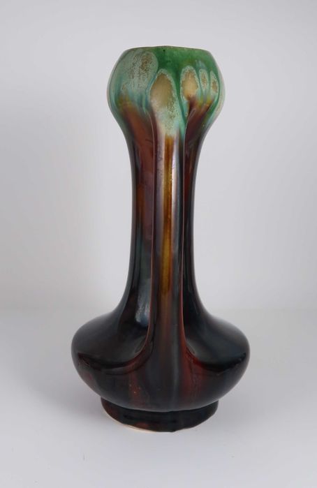 Jarra Art Deco em Faiança