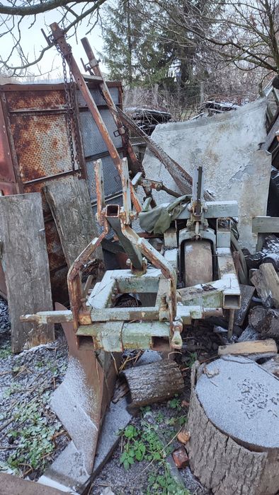 Плуг тракторний 3 корпуси