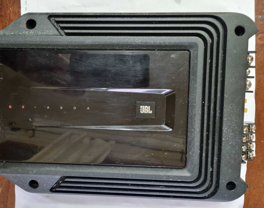 Amplificador Auto JBL GX-A604