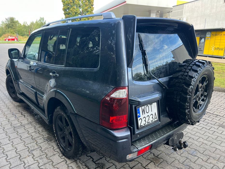 mitsubishi pajero 2004
