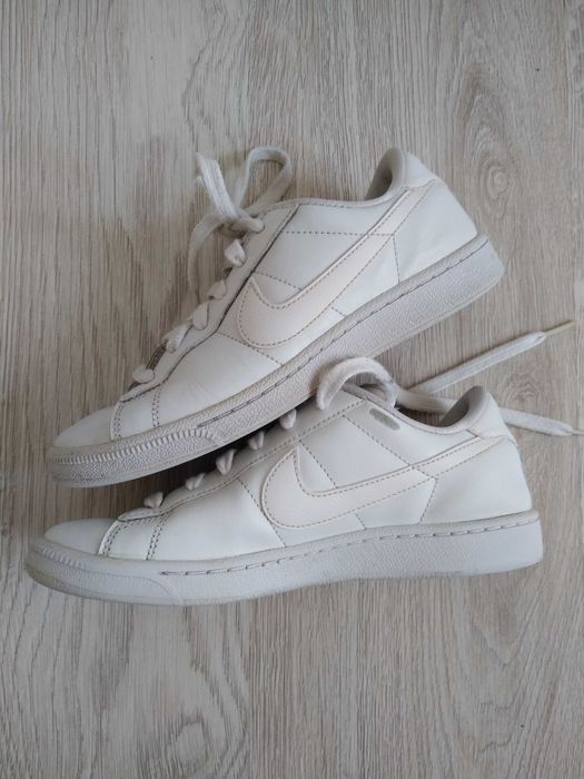 Buty Nike Tennis r.37,5