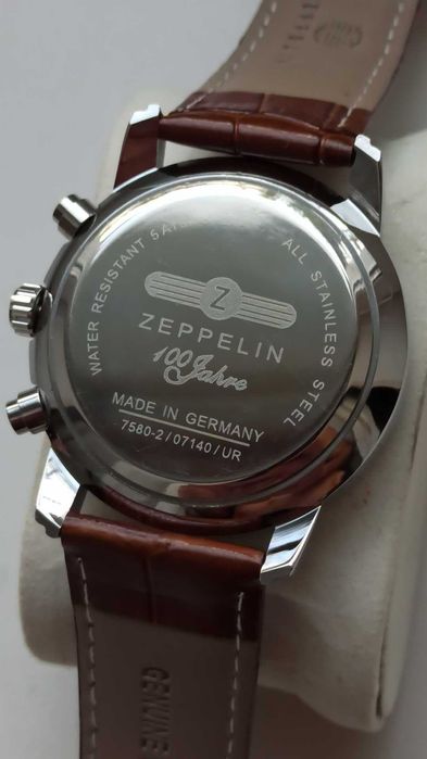 Часы Zeppelin классические