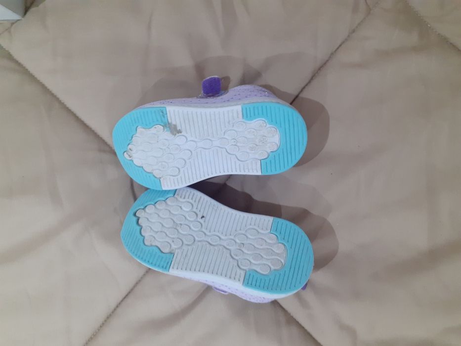 Sapatilhas disney 25