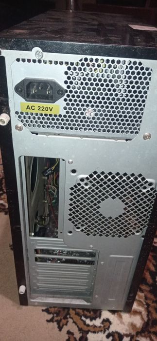 Ящик системного блоку