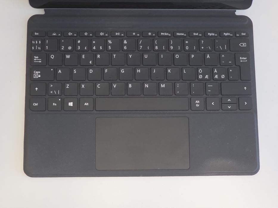 Surface Go 3 4/64 gb Pentium Gold 6500Y