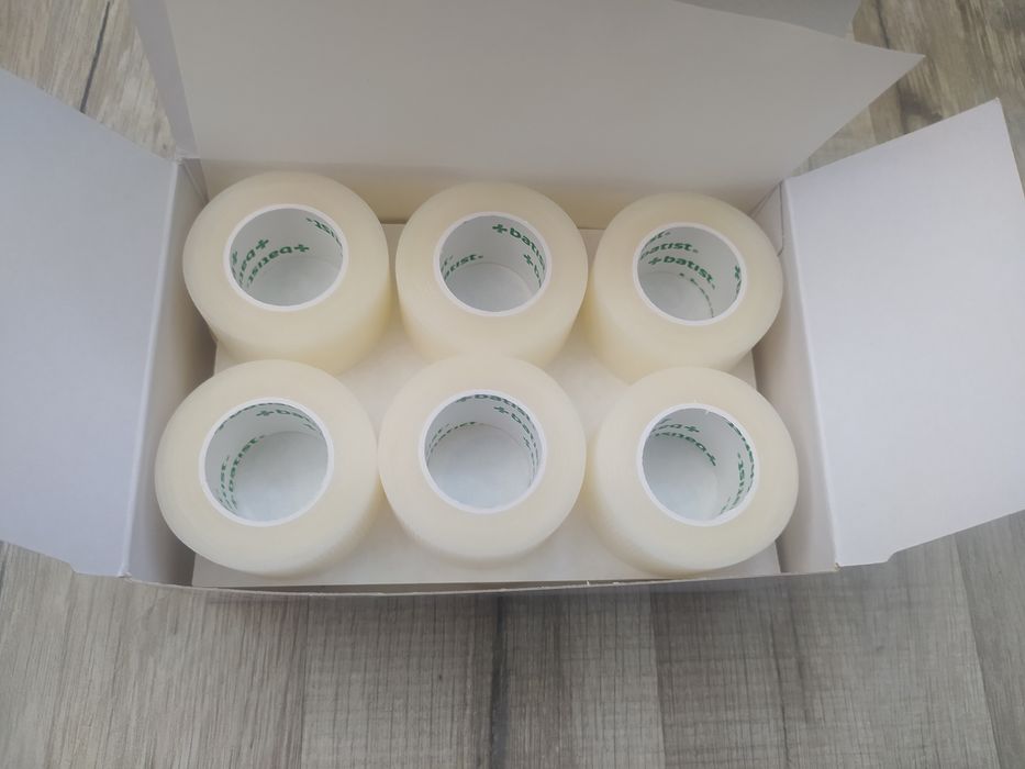 Пластырь хирургический.