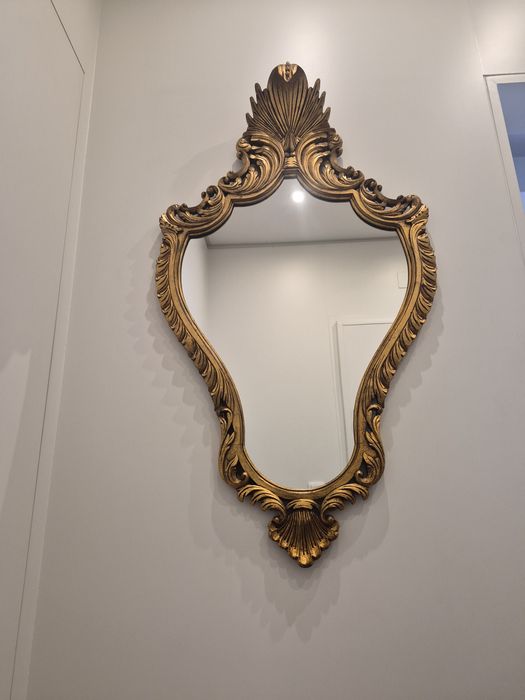Espelho dourado antigo