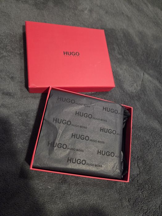 Meski czarny portfel Hugo Boss
