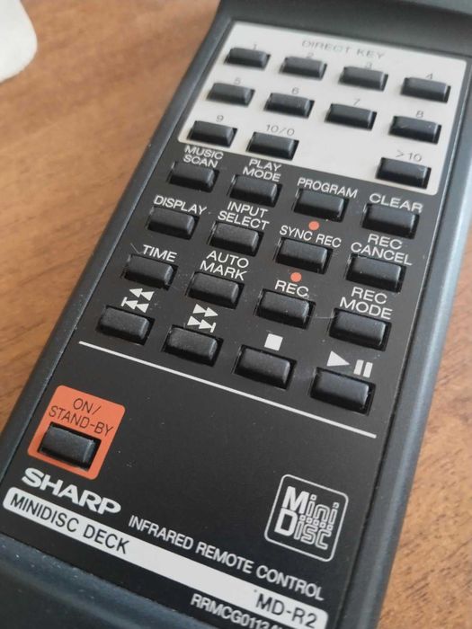 мини дисковая дека Sharp-MD-R2 с родным пультом и запасным приводом!