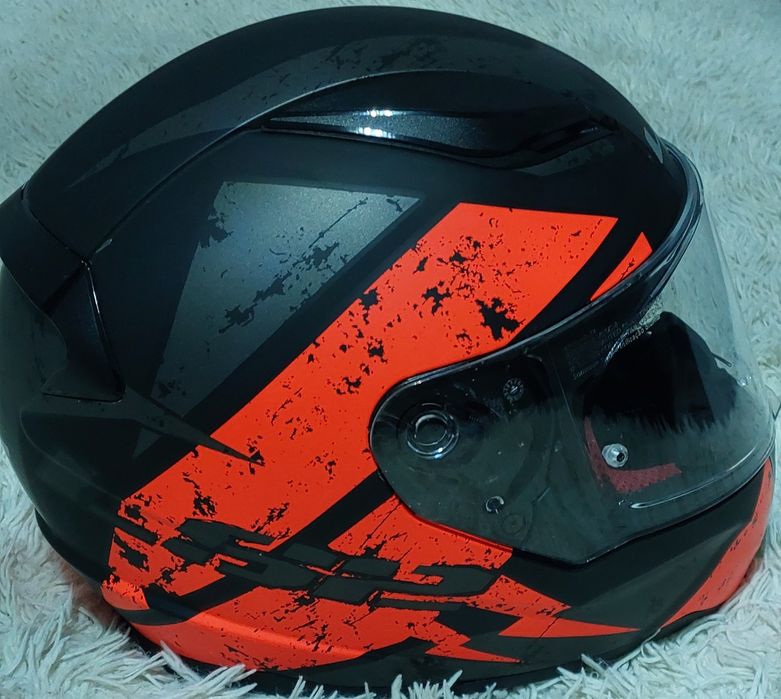 Шолом для мотоцикла.