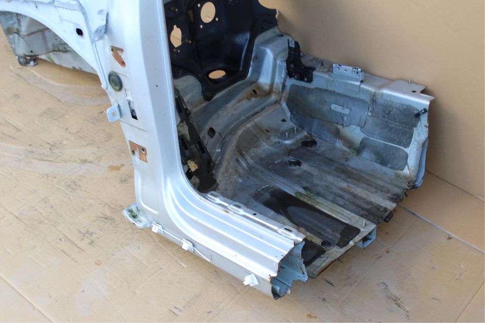 Кузов  Volkswagen Passat B6 чверть лонжерон поріг