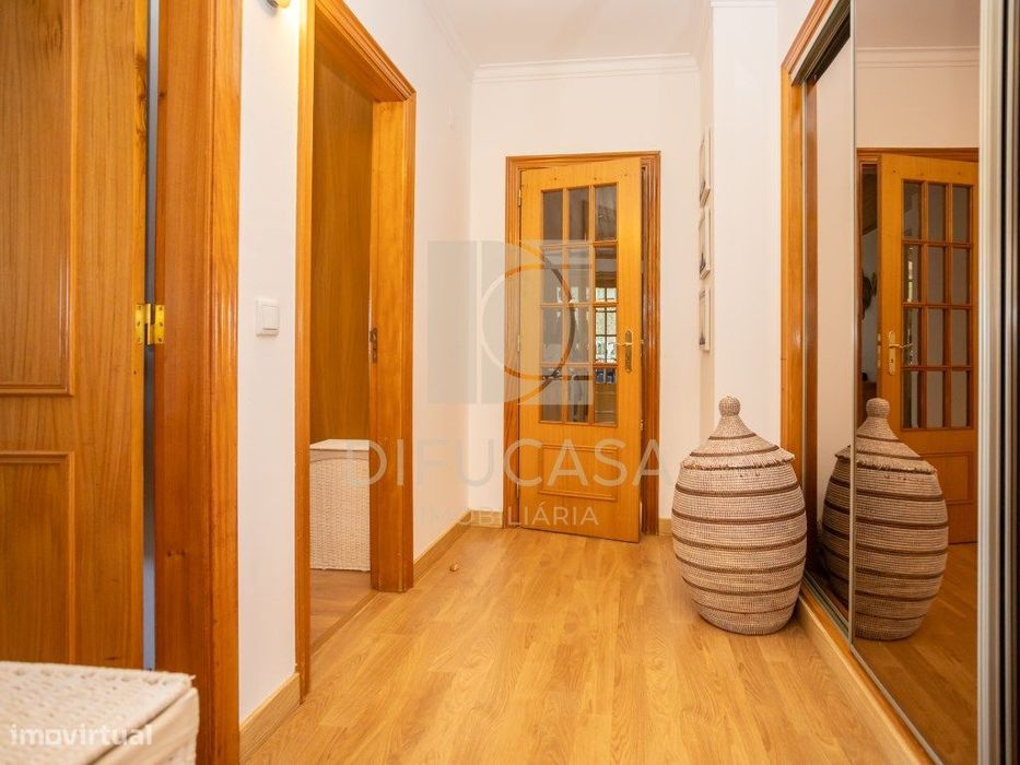 Property in Massamá E Monte Abraão, Lisboa
