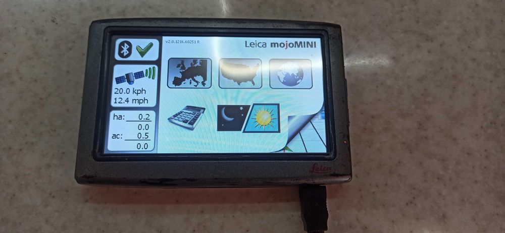 Агро курсовказівник GPS паралельне водіння Leica mojoMINI