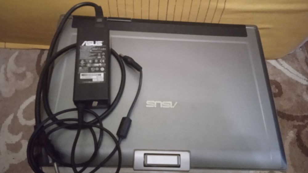 Ноутбук ASUS F5RL