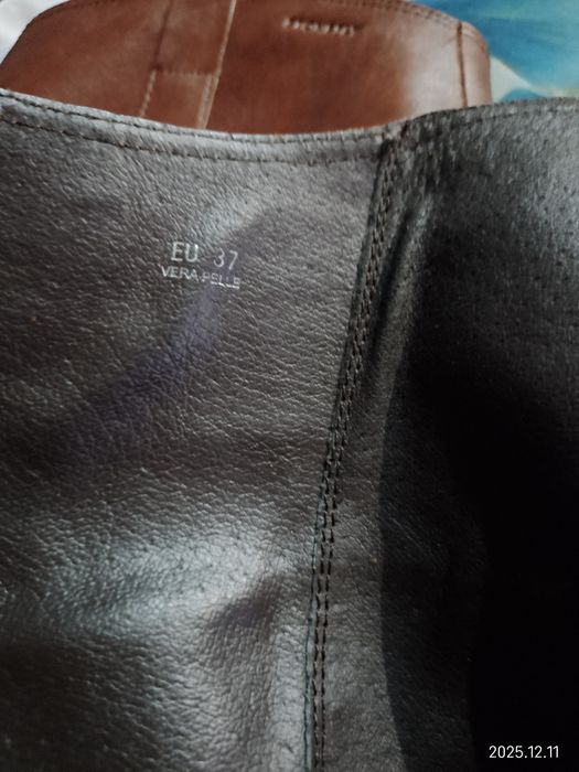 Botas de cano alto em pele