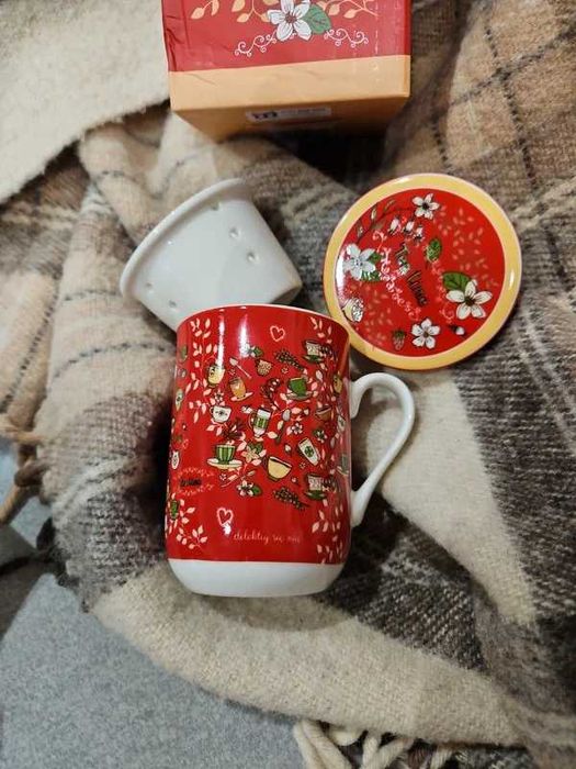 Kubek z zaparzaczem czerwony we wzory 330 ml