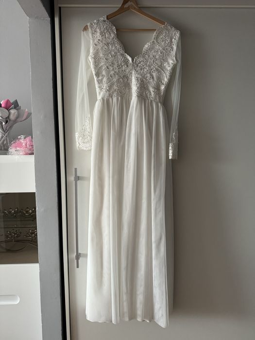 Suknia ślubna biała koronka