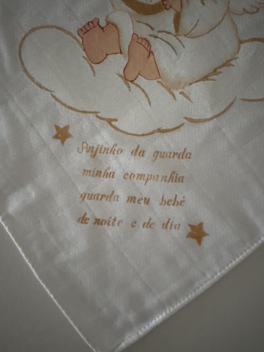 Fralda de bebé pintada à mão