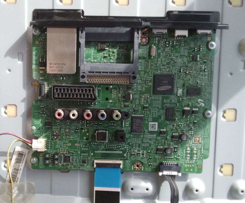 Samsung UE39F5000AK розбитий