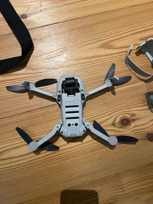 DJi Mavic Mini 2 Fly More Combo