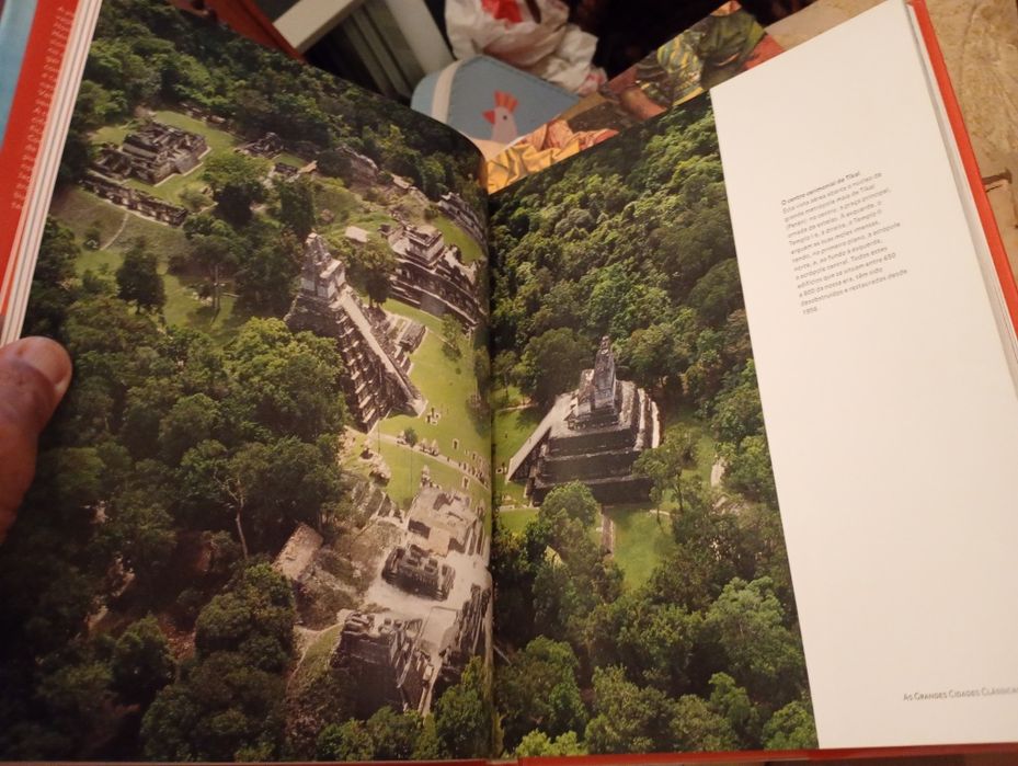 Os Maias  Palácios e Pirâmides da Floresta Virgem-Henri Sherlin-Arquitectura Universal da Taschen  1edicao.capa dura-20E-Minutos de Sabedoria8EDesde2E