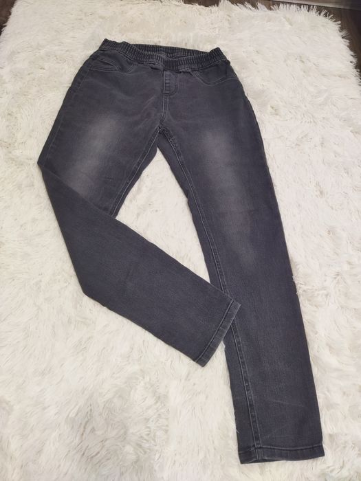 Spodnie jeansy na gumce