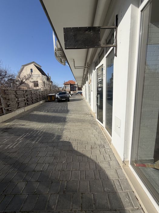 Сдам коммерцию 35 м кв в ЖК Море на улице Львовская