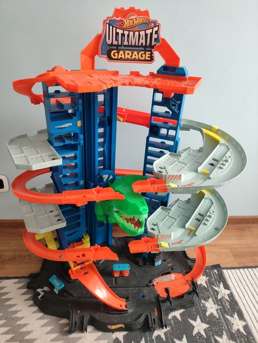 Garaż Hot wheels t-rex