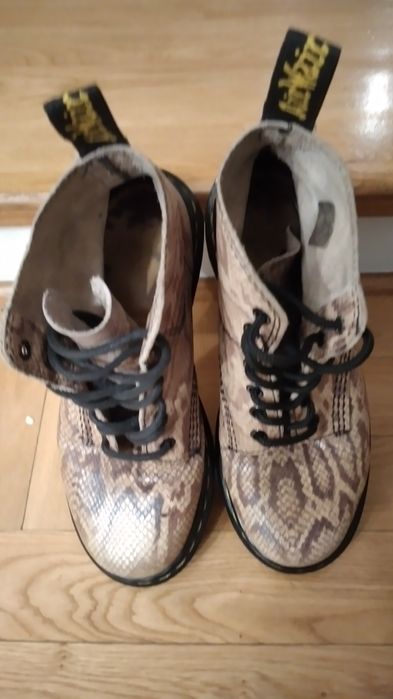 Buty  glany Dr. Martens python Przecena