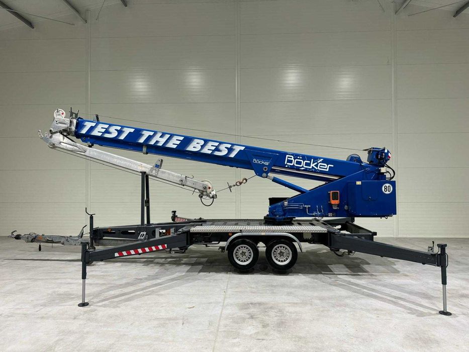 Dźwig dekarski Böcker AHK 25/800 żuraw ciesielski