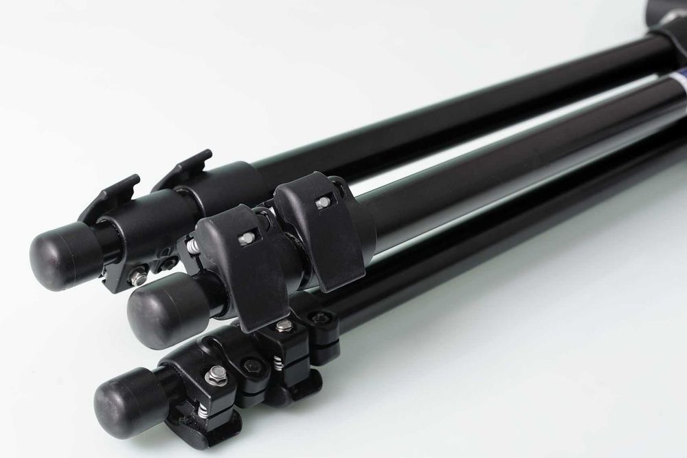 Manfrotto 055 PRO + glowica Manfrotto 141 RC